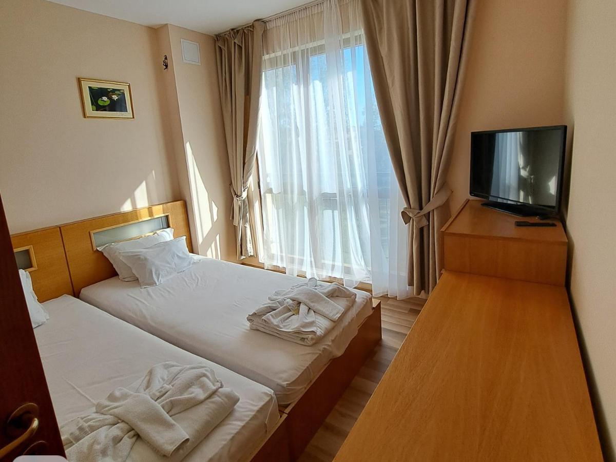 Hotel Seasons 3 Slântsjev Brjag Eksteriør bilde